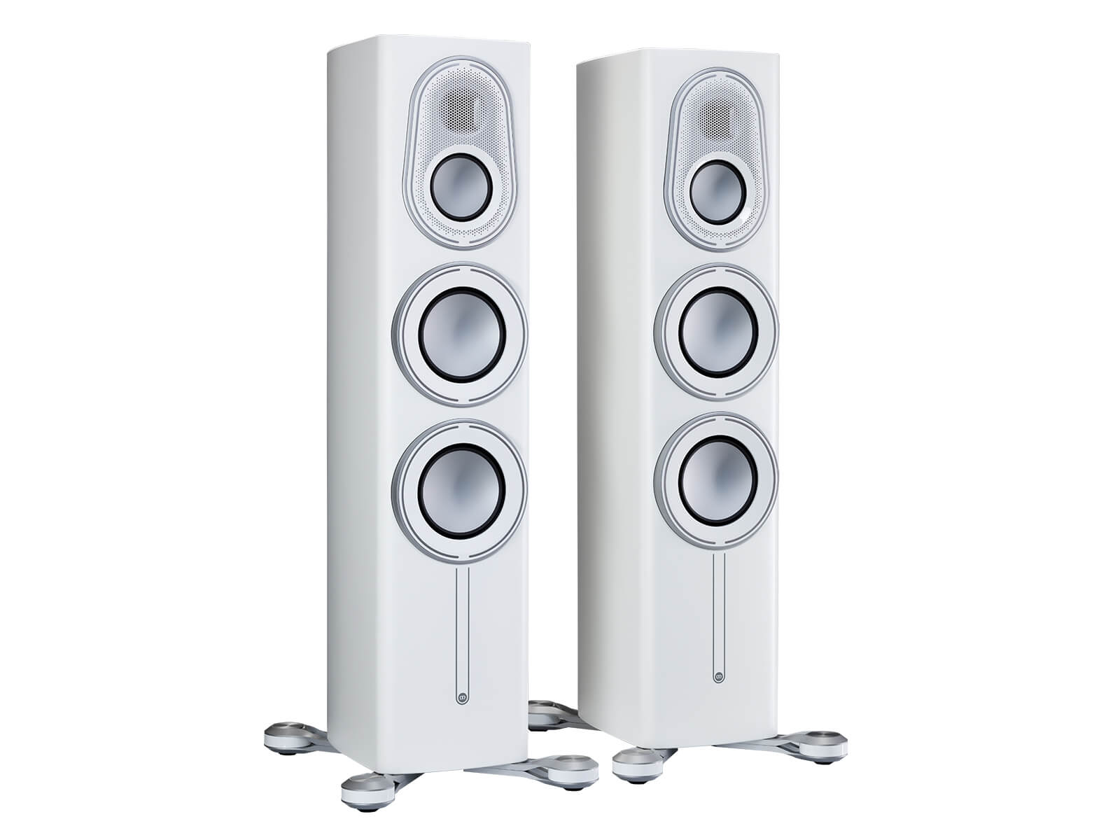 A pair of Monitor Audio Platinum 200 3G, in a Pure Satin White finish, iso view.